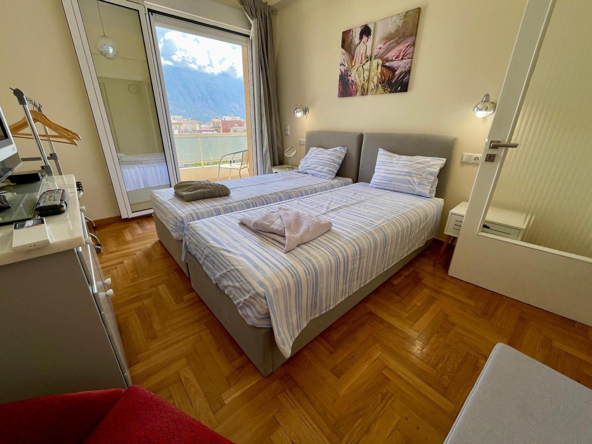 Kalamata.House - Sunny And Modern Apartment With View! エクステリア 写真
